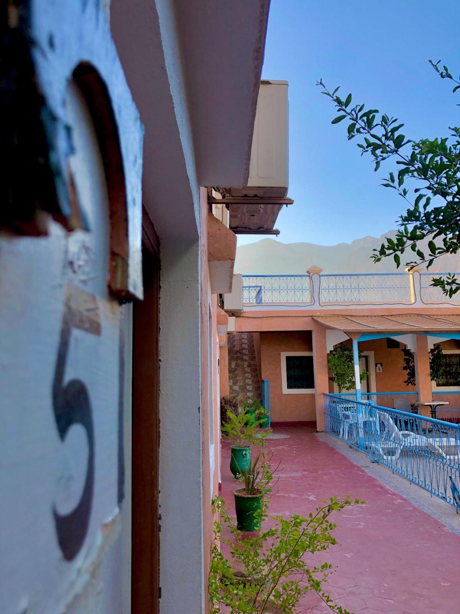 Hotel L'arganier D'ammelne 3*